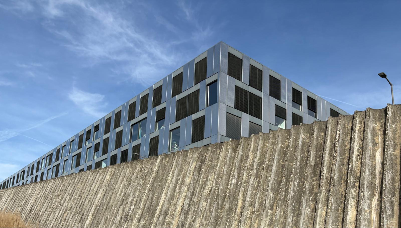 features whatsapp image 2025 12 19 at 15.31.12